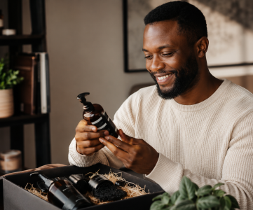 10 Practical and Thoughtful Skincare Gifts for Men plazzaa